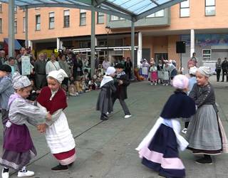 Urki Dantza Taldeko dantzari txikiak: Polka pik