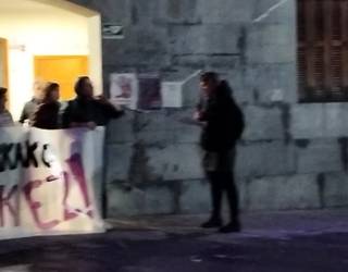 Azaroaren 25eko manifestuaren irakurketa