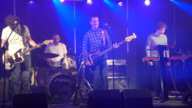 Natural Project taldearen kontzertua ESCIVI eskolan: "Triangelu eskalenoa"