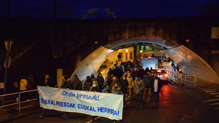 Euskal presoen etxeratzearen aldeko manifestazioa egin dute