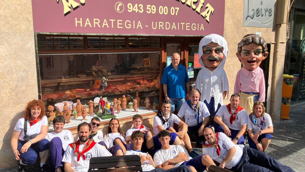 Lebiton Konpartsaren ibilbideari aitortza, aurtengo Santa Krutz jaietan