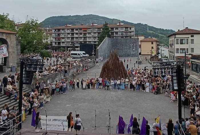 Gipuzkoako Foru Aldundiak bat egin du Andoaingo Udalak plazaratu duen gaitzespen adierazpenarekin