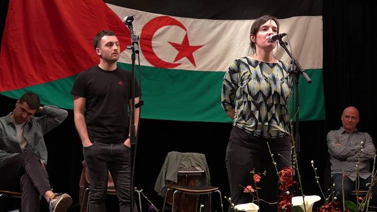 Sahararen aldeko bertso saioan Joanes Illarregi eta Oihana Iguaran: anai-arrebak, ilobak lainezten