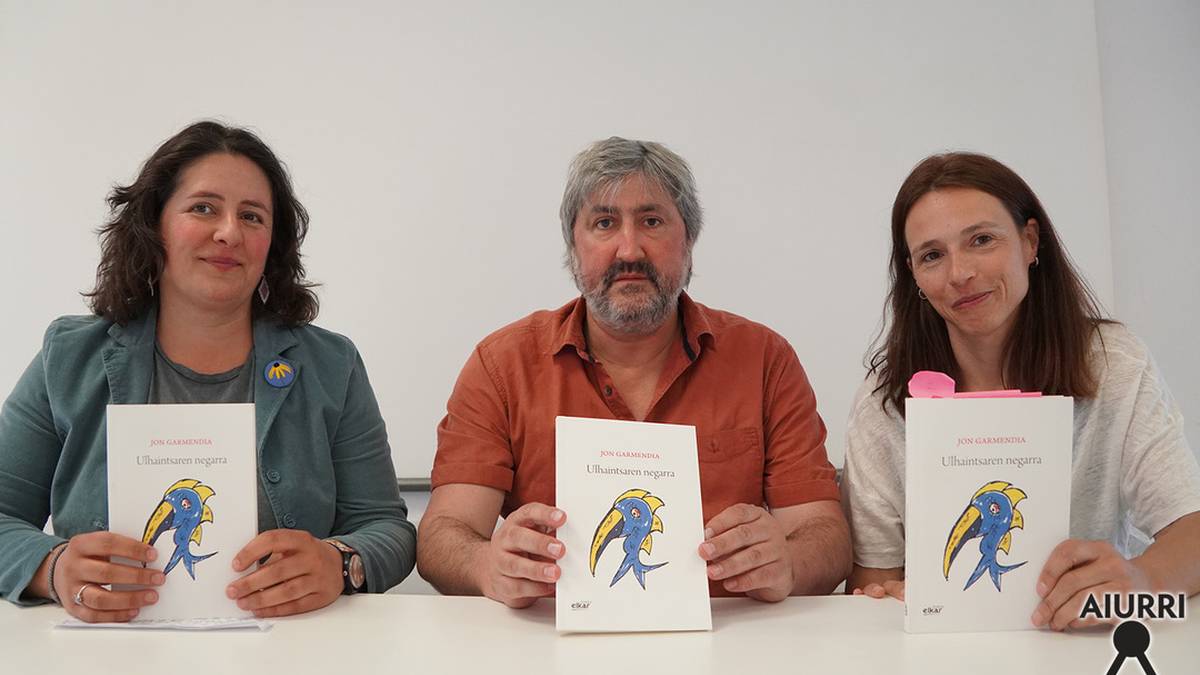 Gogoeta zaparrada, “Ulhaintsaren negarra” liburuaren aurkezpenean