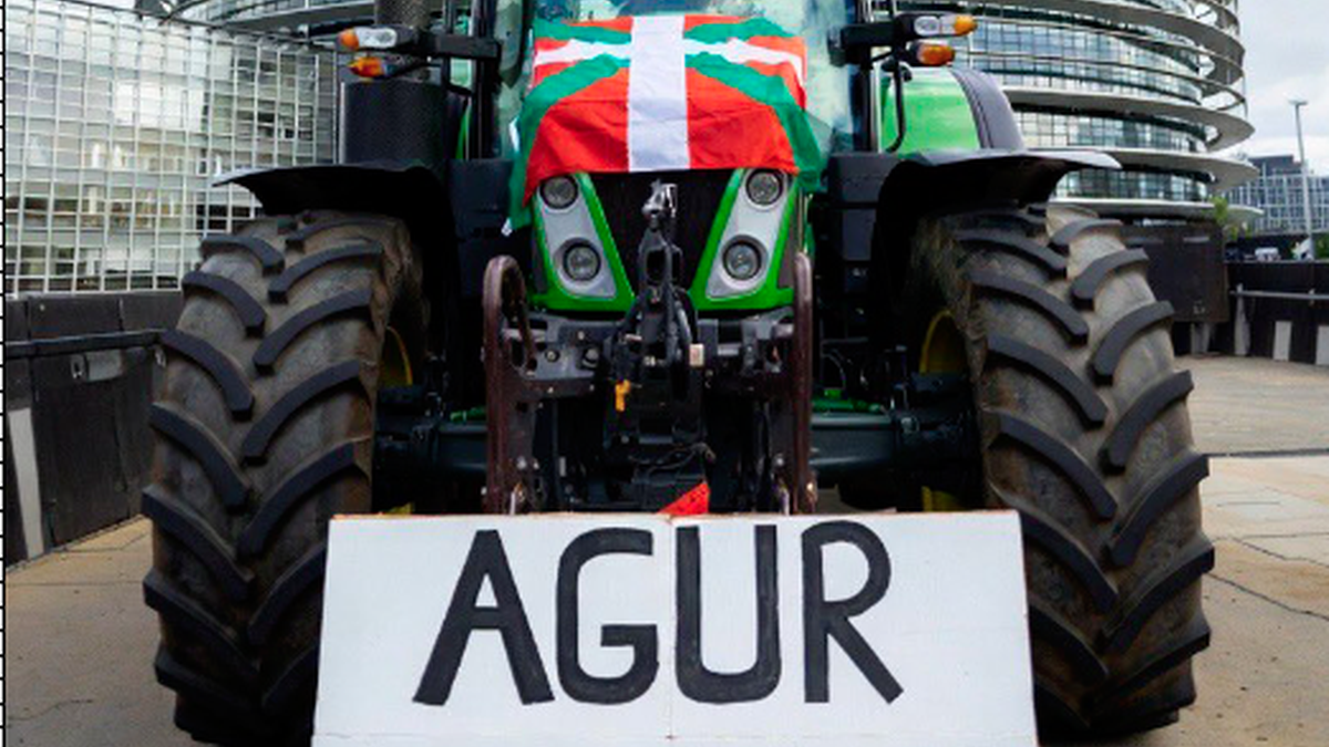 Sentitzen duten "babesgabetasuna"ren aurrean mobilizazioak deitu dituzte abeltzainek