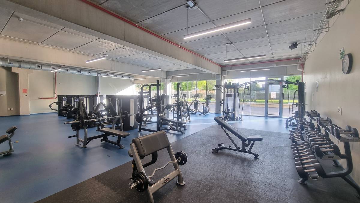 Urnietako Kiroldegia, asteazkenean itxita