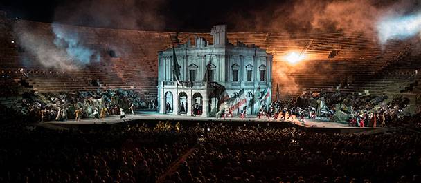 Giuseppe Verdiren 'Nabucco' opera proiekzioa